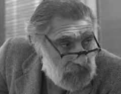 "Canfeda" ve "Rengâhenk" kitaplarında, uydurulmuş kurallara karşı bireyin o muazzam hürriyetini savunur. Babasına yazdığı o meşhur şiirdeki gibi, otoriteye duyulan sevgi ile o otoritenin uydurduğu kalıplara karşı duruş arasındaki dengeyi harika bir şekilde kurmuştur.