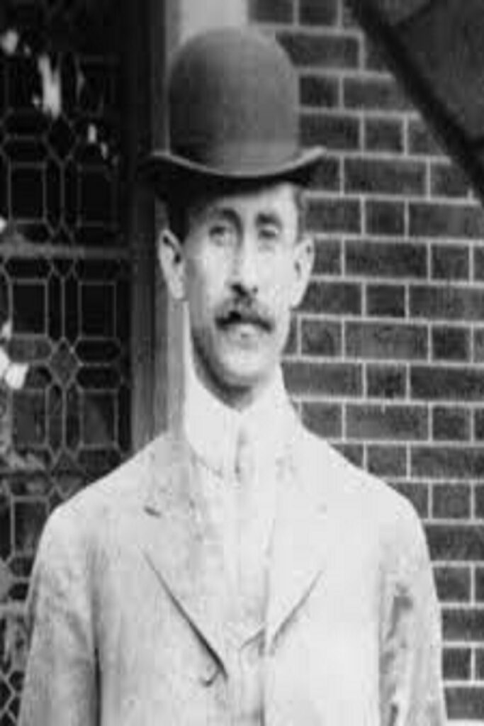 Orville Wright'ın Wright Flyer uçağıyla yaptığı ilk tarihi uçuş denemesi